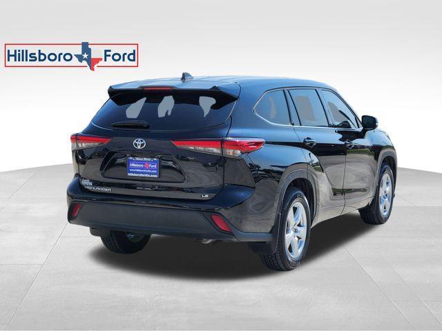 used 2022 Toyota Highlander car, priced at $23,277
