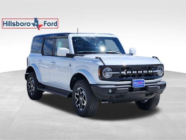 new 2025 Ford Bronco car, priced at $48,684