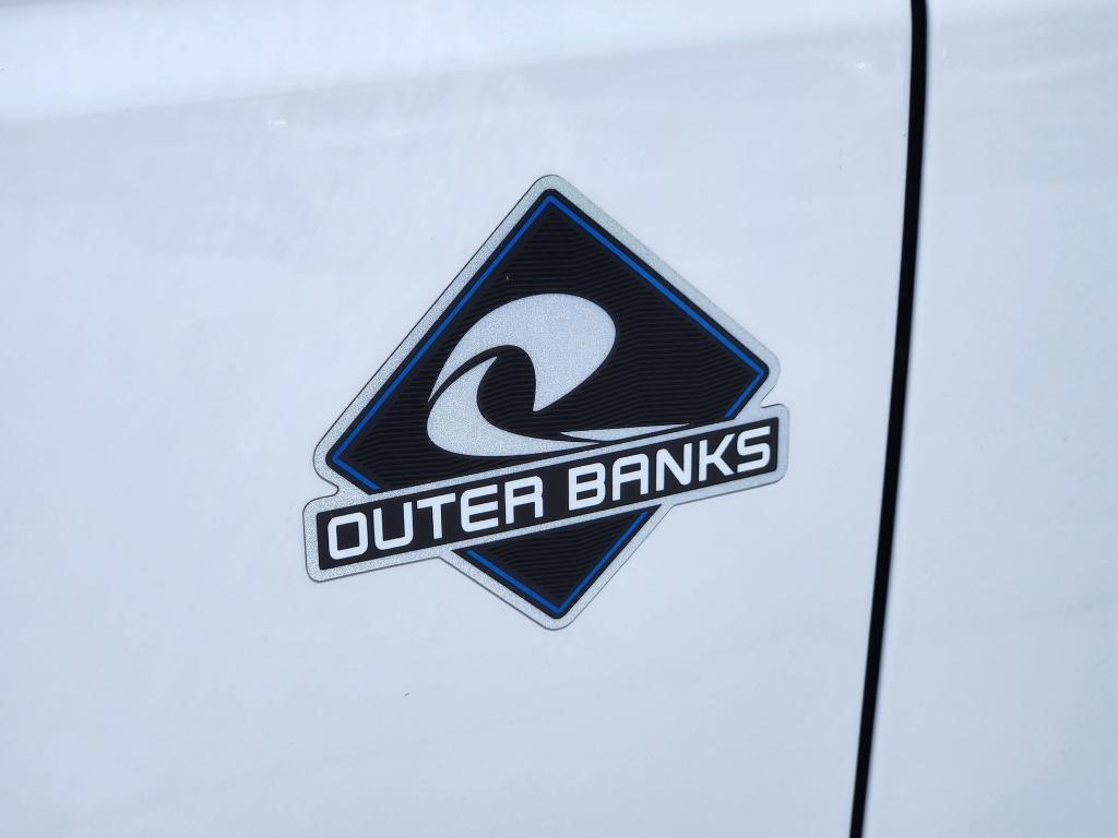 new 2025 Ford Bronco car, priced at $47,747