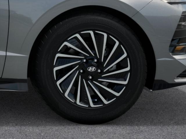 new 2025 Hyundai Sonata Hybrid car, priced at $31,985