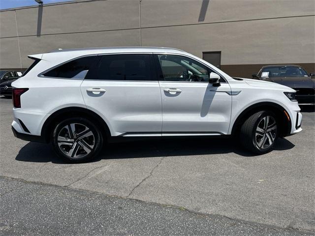 used 2022 Kia Sorento Hybrid car, priced at $27,988