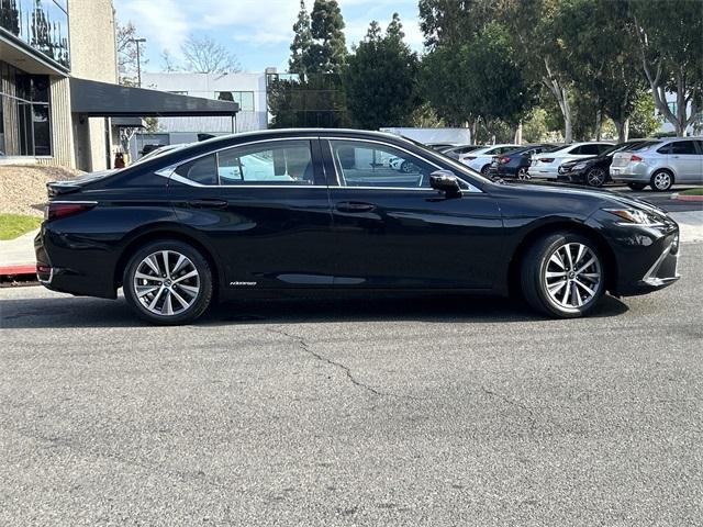 used 2021 Lexus ES 300h car, priced at $32,500