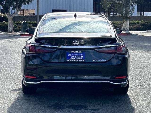 used 2021 Lexus ES 300h car, priced at $32,500