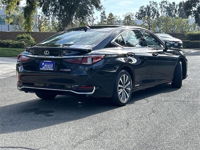 used 2021 Lexus ES 300h car, priced at $32,500