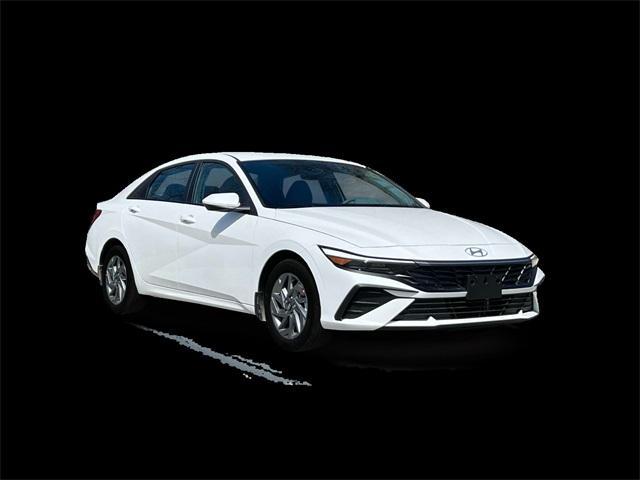 new 2025 Hyundai Elantra HEV car