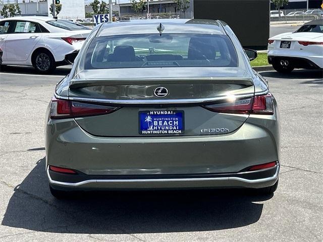 used 2020 Lexus ES 300h car, priced at $35,500