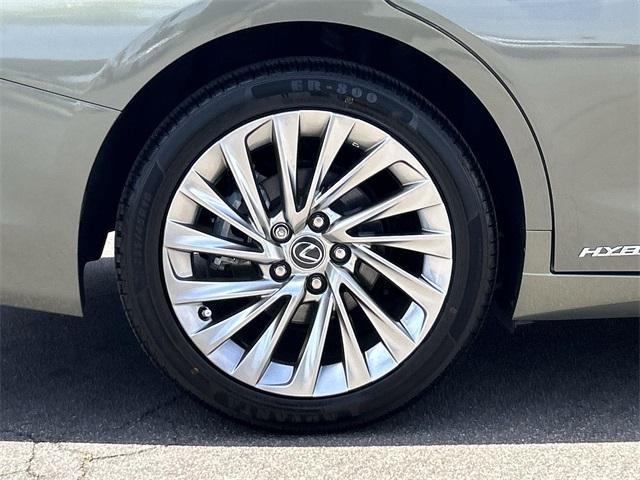 used 2020 Lexus ES 300h car, priced at $35,500