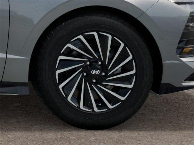 new 2025 Hyundai Sonata Hybrid car, priced at $37,990