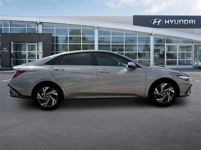 new 2025 Hyundai Elantra car