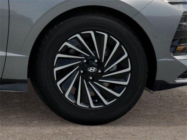 new 2025 Hyundai Sonata Hybrid car, priced at $37,990