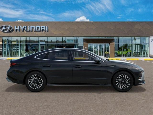 new 2025 Hyundai Sonata Hybrid car, priced at $39,490