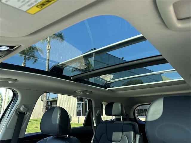 used 2022 Kia Sorento Hybrid car, priced at $25,558