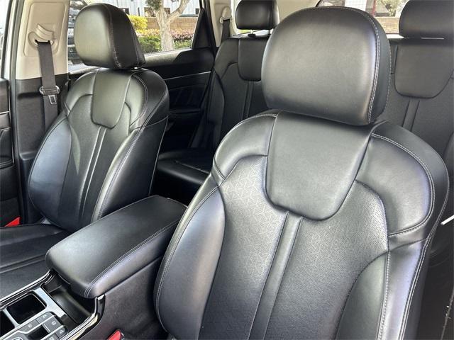 used 2021 Kia Sorento car, priced at $28,250
