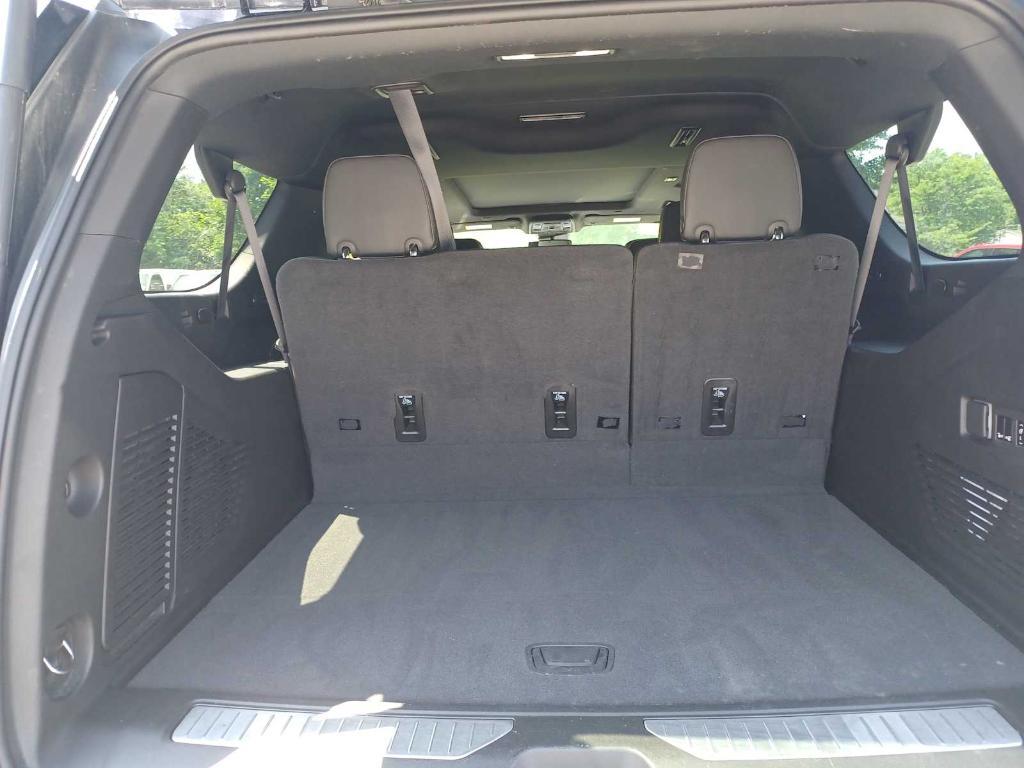 used 2024 GMC Yukon XL car, priced at $67,000