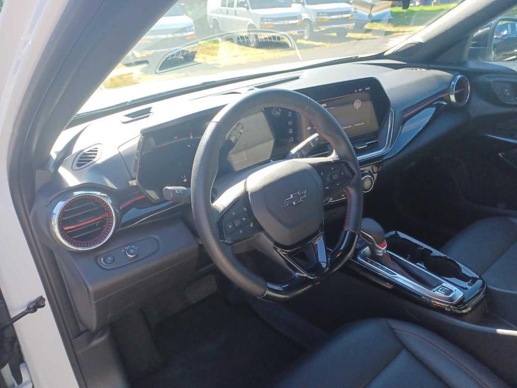 used 2025 Chevrolet Trax car, priced at $24,899