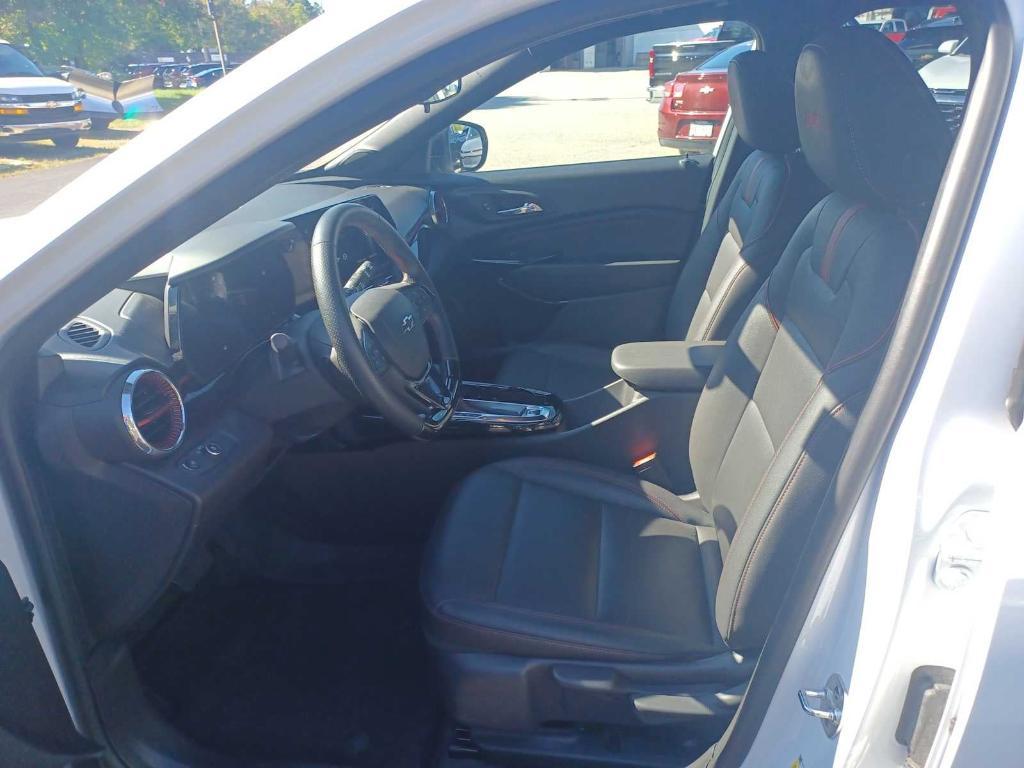 used 2025 Chevrolet Trax car, priced at $24,899