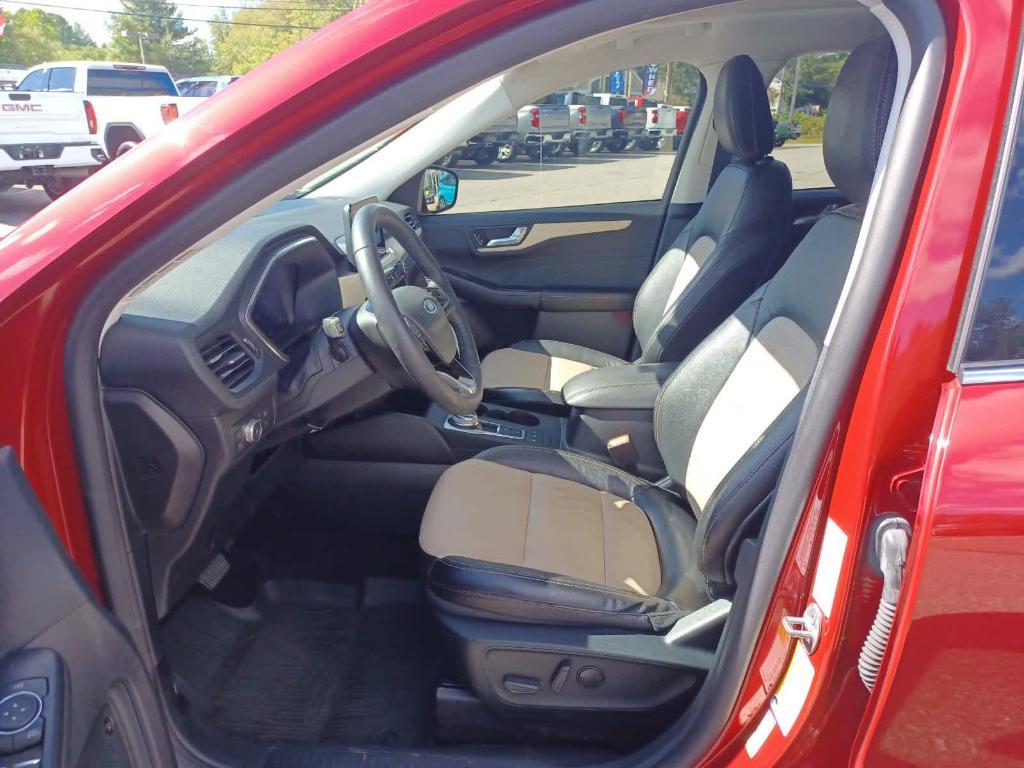 used 2022 Ford Escape car, priced at $24,995