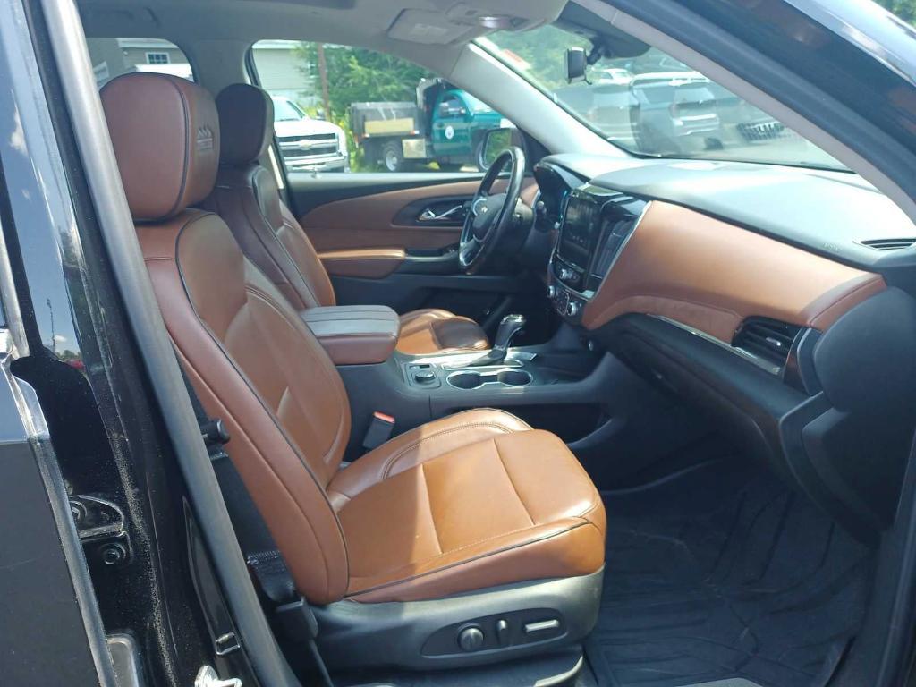 used 2019 Chevrolet Traverse car, priced at $23,988