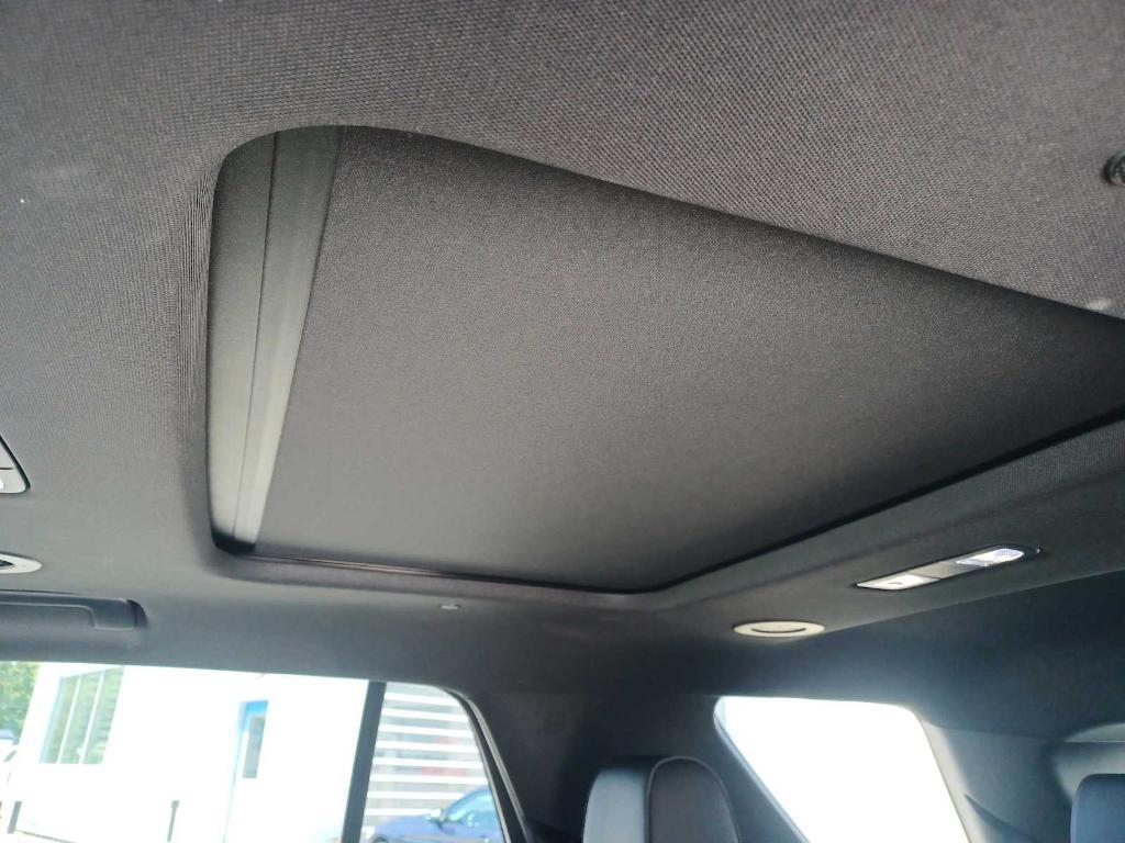 used 2023 Chevrolet Traverse car, priced at $38,995