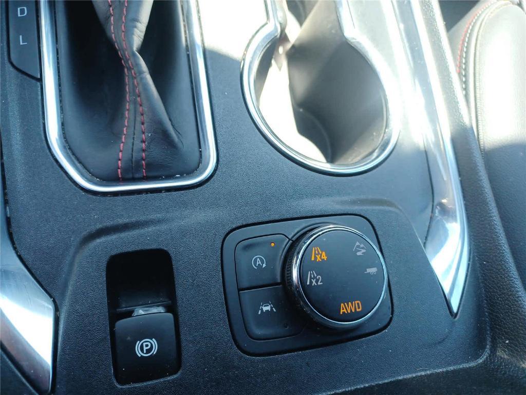 used 2023 Chevrolet Traverse car, priced at $35,299