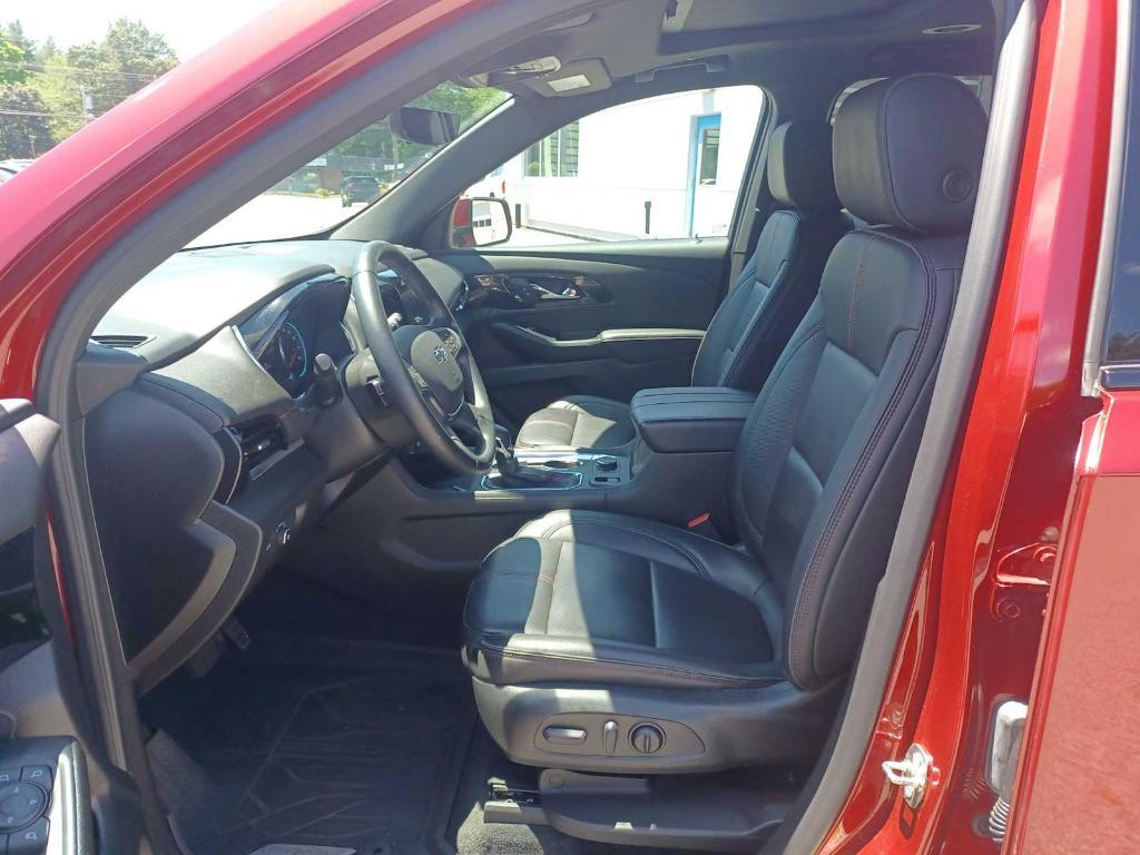 used 2023 Chevrolet Traverse car, priced at $38,995