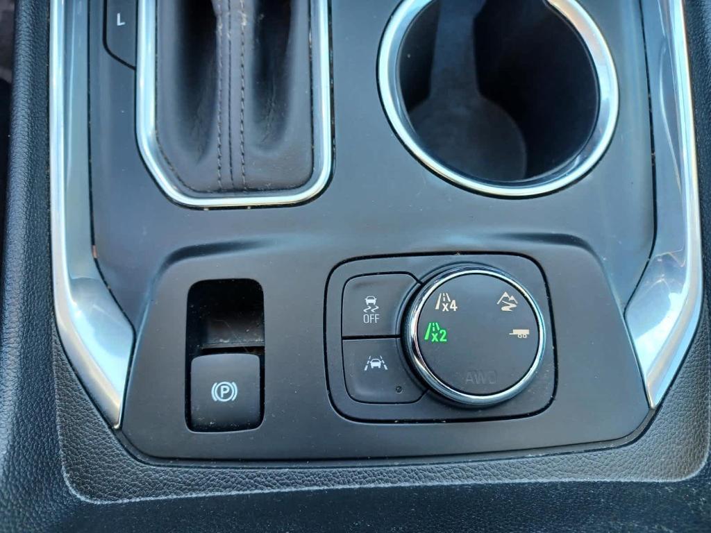 used 2020 Chevrolet Traverse car, priced at $22,988