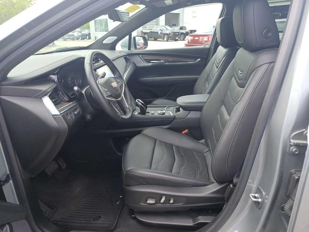 used 2024 Cadillac XT5 car, priced at $48,995