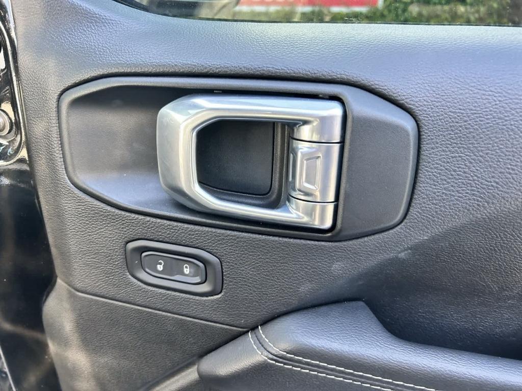 used 2022 Jeep Wrangler Unlimited car, priced at $35,318