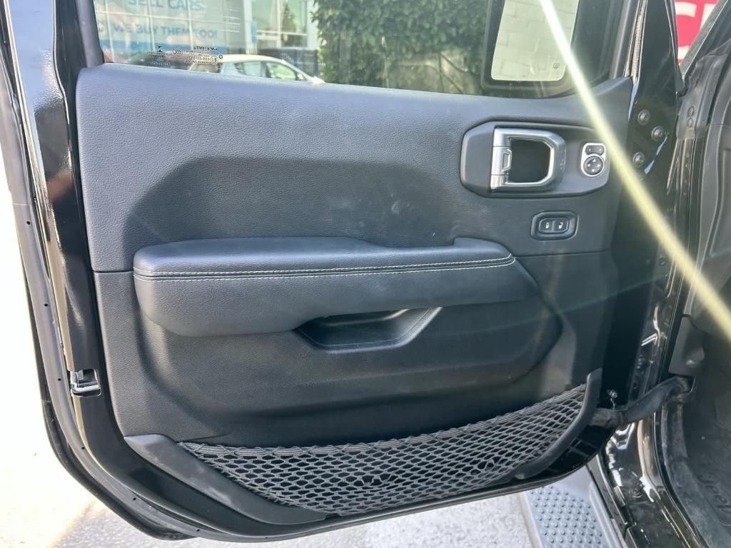 used 2022 Jeep Wrangler Unlimited car, priced at $35,318