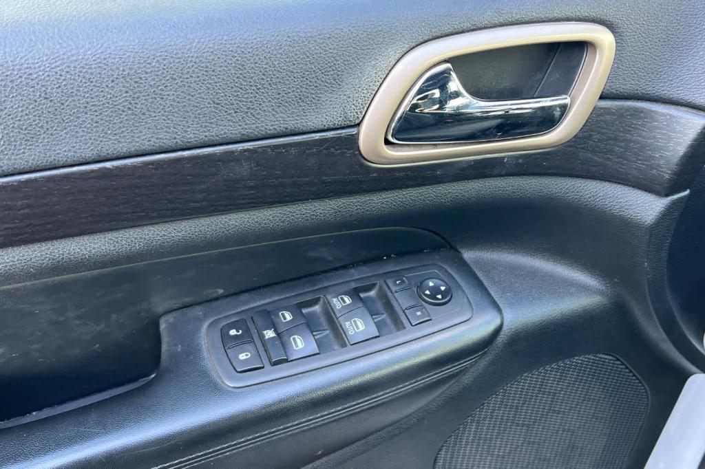 used 2014 Jeep Grand Cherokee car, priced at $10,208