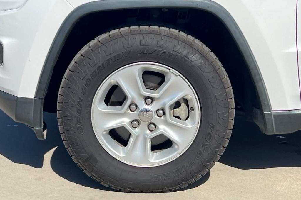 used 2014 Jeep Grand Cherokee car, priced at $10,208