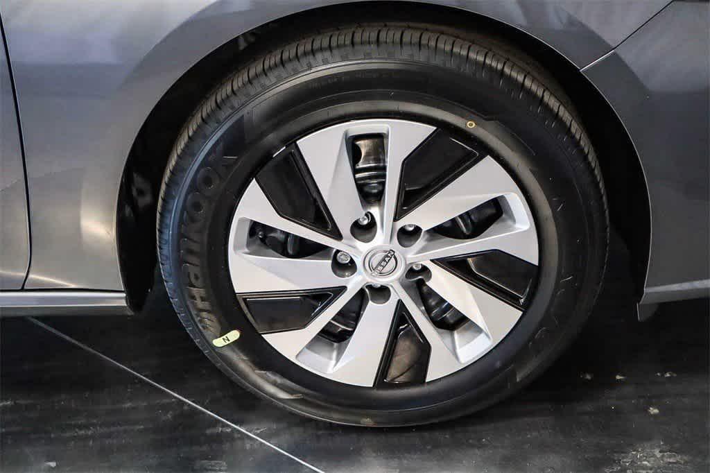 new 2025 Nissan Altima car, priced at $25,552