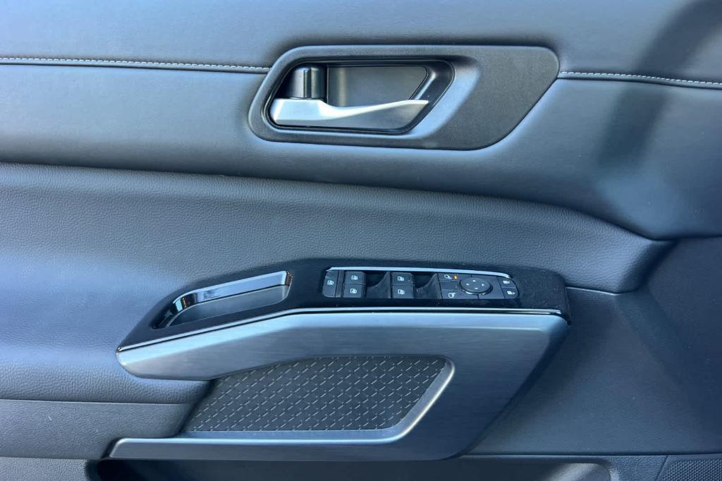 used 2025 Nissan Pathfinder car, priced at $37,837