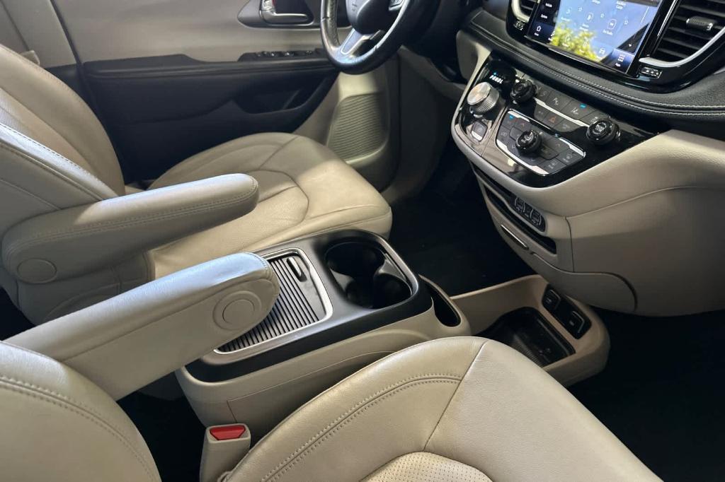 used 2021 Chrysler Pacifica car, priced at $19,143