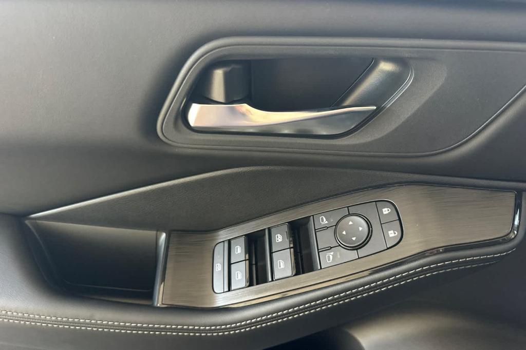 new 2026 Nissan Rogue car, priced at $31,832
