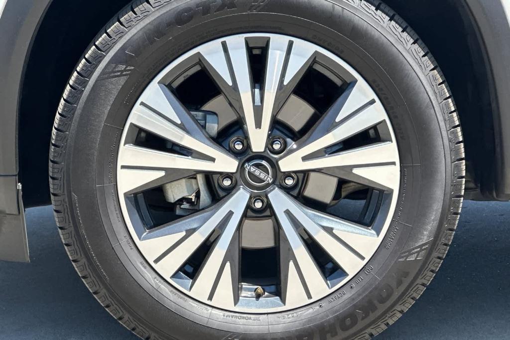used 2023 Nissan Rogue car, priced at $17,995