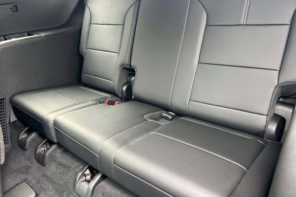 used 2024 GMC Acadia car, priced at $38,921