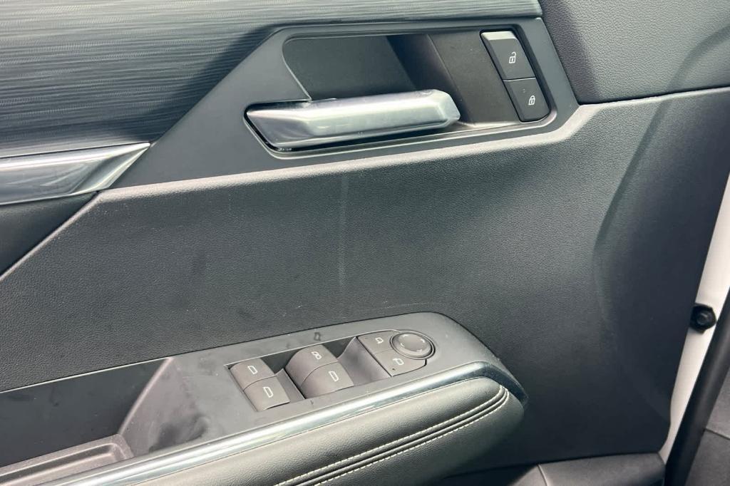 used 2024 GMC Acadia car, priced at $38,921