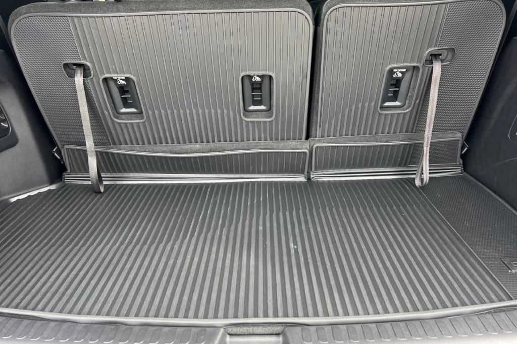 used 2024 GMC Acadia car, priced at $38,921