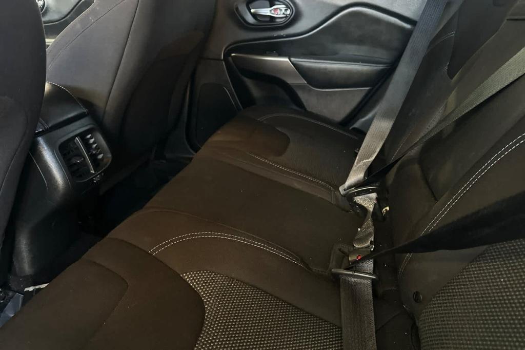 used 2019 Jeep Cherokee car, priced at $10,316
