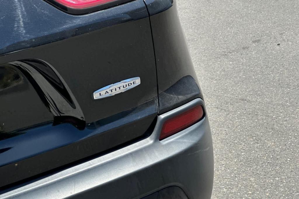 used 2019 Jeep Cherokee car, priced at $10,316