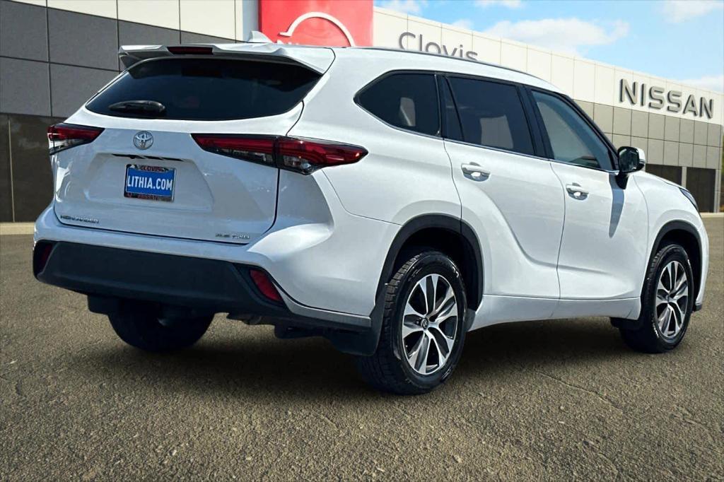 used 2022 Toyota Highlander car, priced at $35,175