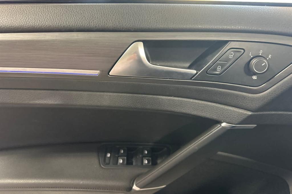 used 2018 Volkswagen e-Golf car, priced at $13,850