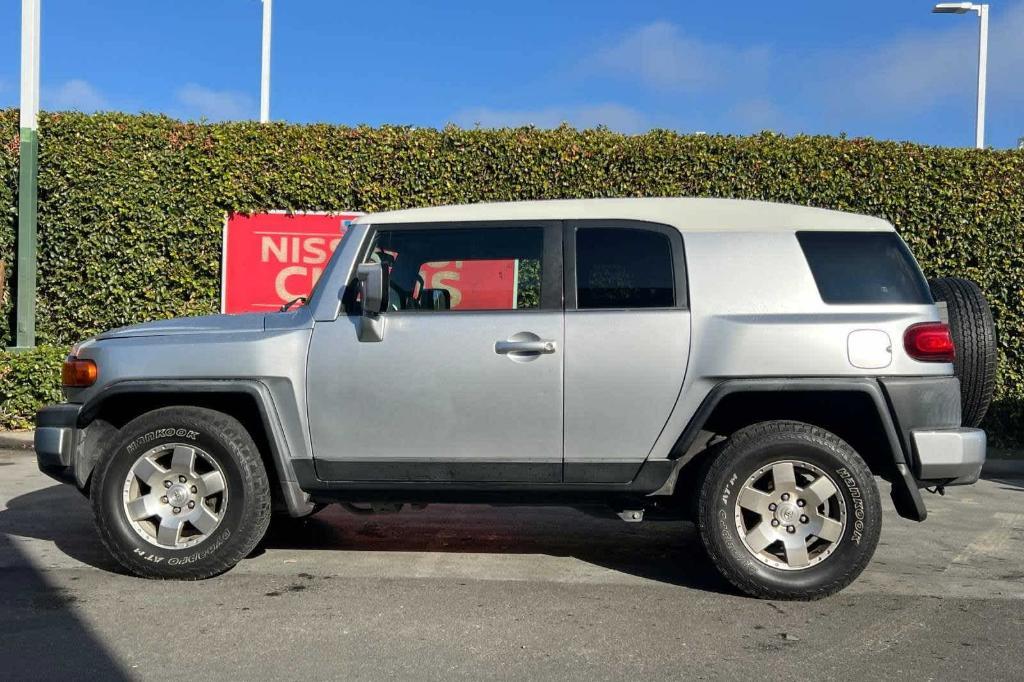 used 2007 Toyota FJ Cruiser car, priced at $11,829