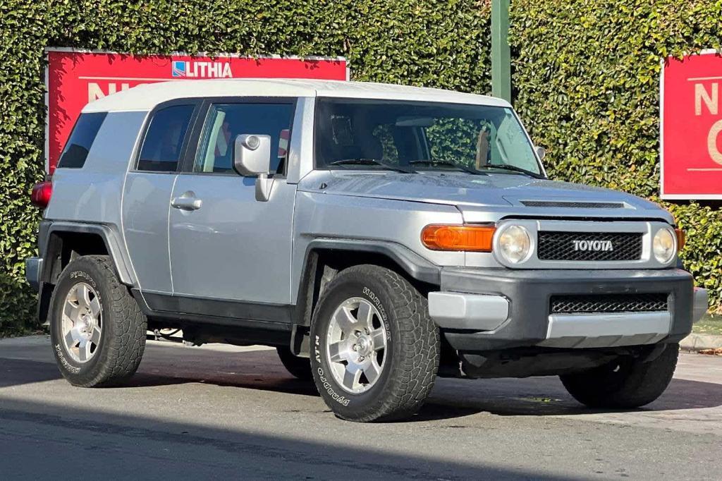 used 2007 Toyota FJ Cruiser car, priced at $11,829