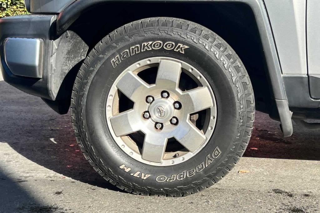 used 2007 Toyota FJ Cruiser car, priced at $11,829