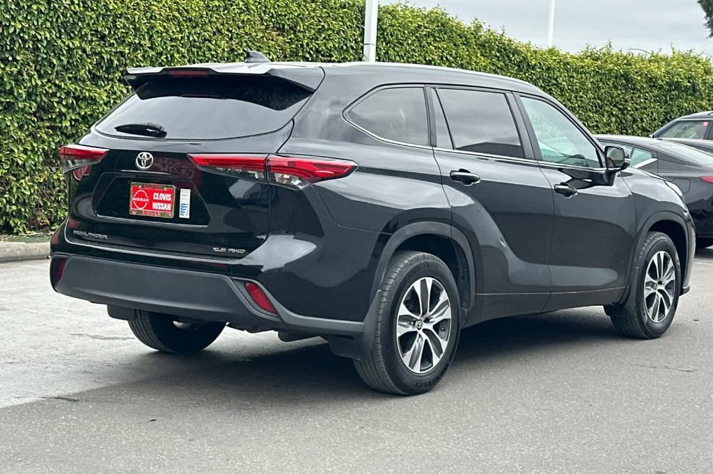 used 2023 Toyota Highlander car, priced at $37,207