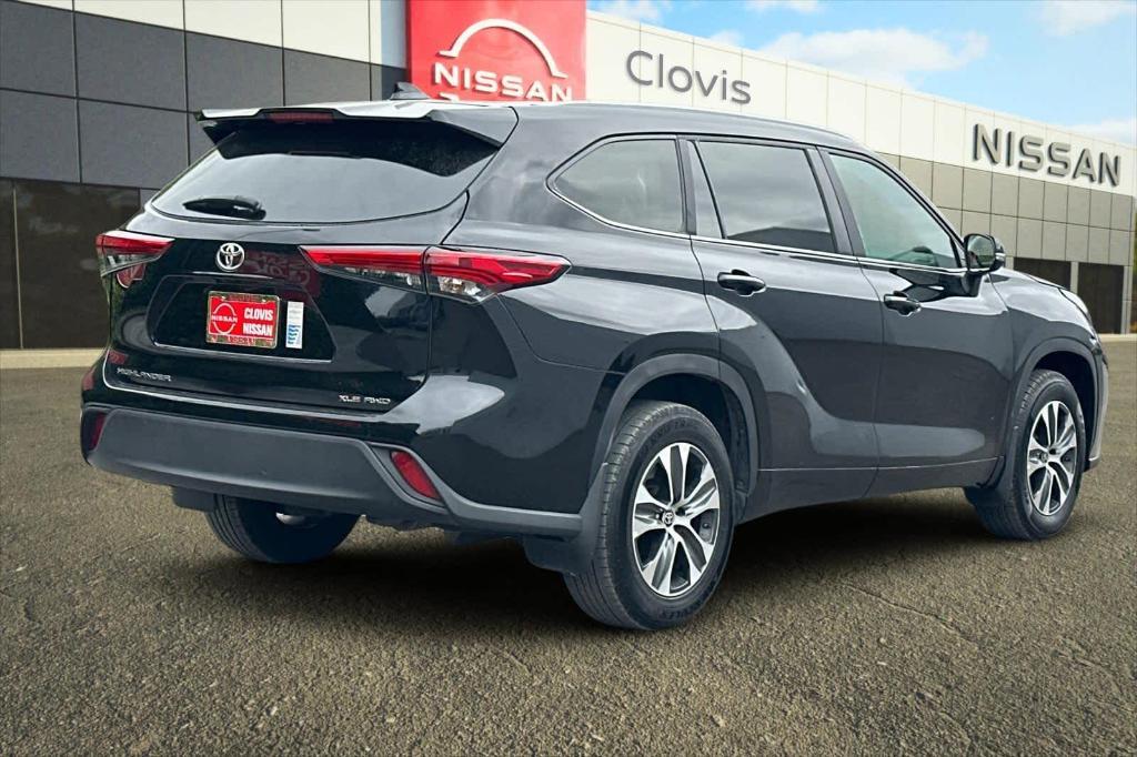 used 2023 Toyota Highlander car, priced at $32,226