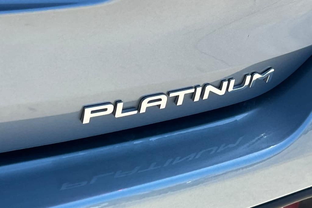 used 2022 Toyota Highlander car, priced at $31,881