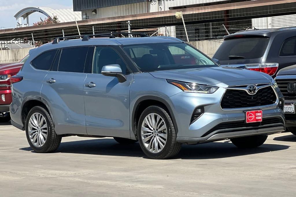 used 2022 Toyota Highlander car, priced at $31,881